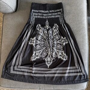 Elegant Black and White Patterned Skirt